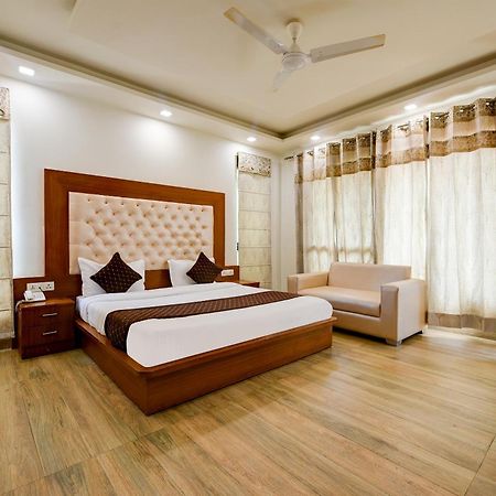 Hotel Leaf 9 Boutique, Near Golf Course Road And Galleria Market Gurgaon Ngoại thất bức ảnh