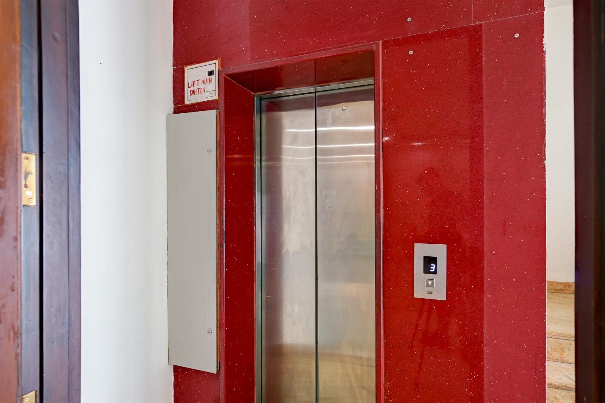 Hotel Leaf 9 Boutique, Near Golf Course Road And Galleria Market Gurgaon Ngoại thất bức ảnh