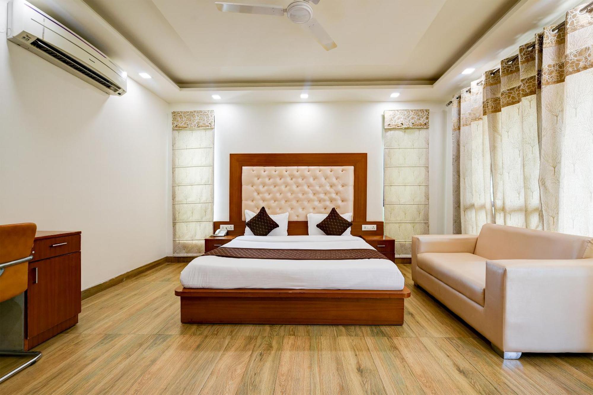 Hotel Leaf 9 Boutique, Near Golf Course Road And Galleria Market Gurgaon Ngoại thất bức ảnh